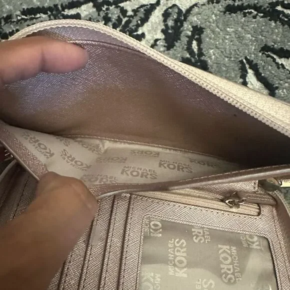 Michael Kors Rose Gold Logo Wallet/ Wristlet - Picture 10 of 11